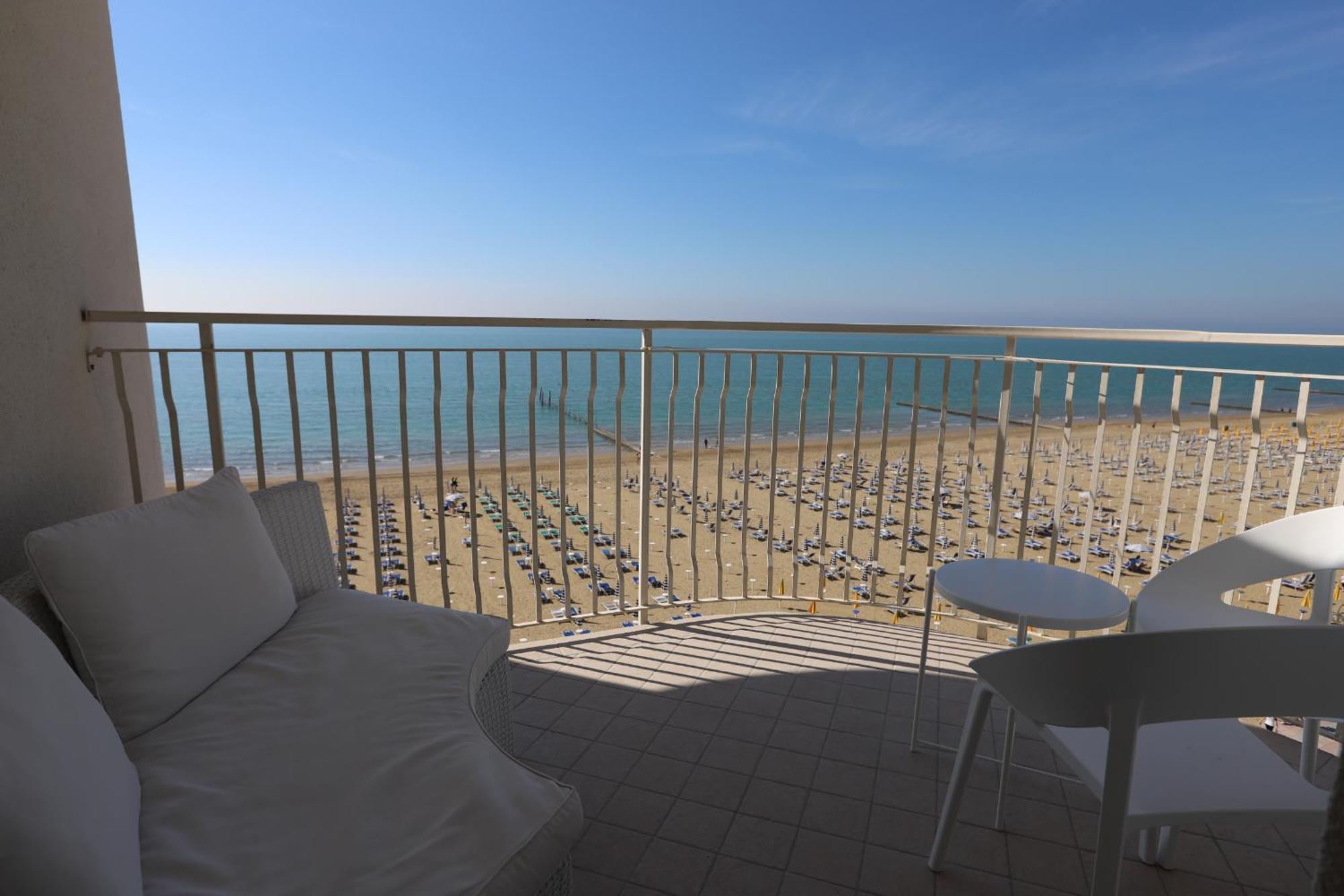 Hotel Concordia Lido di Jesolo Exteriör bild