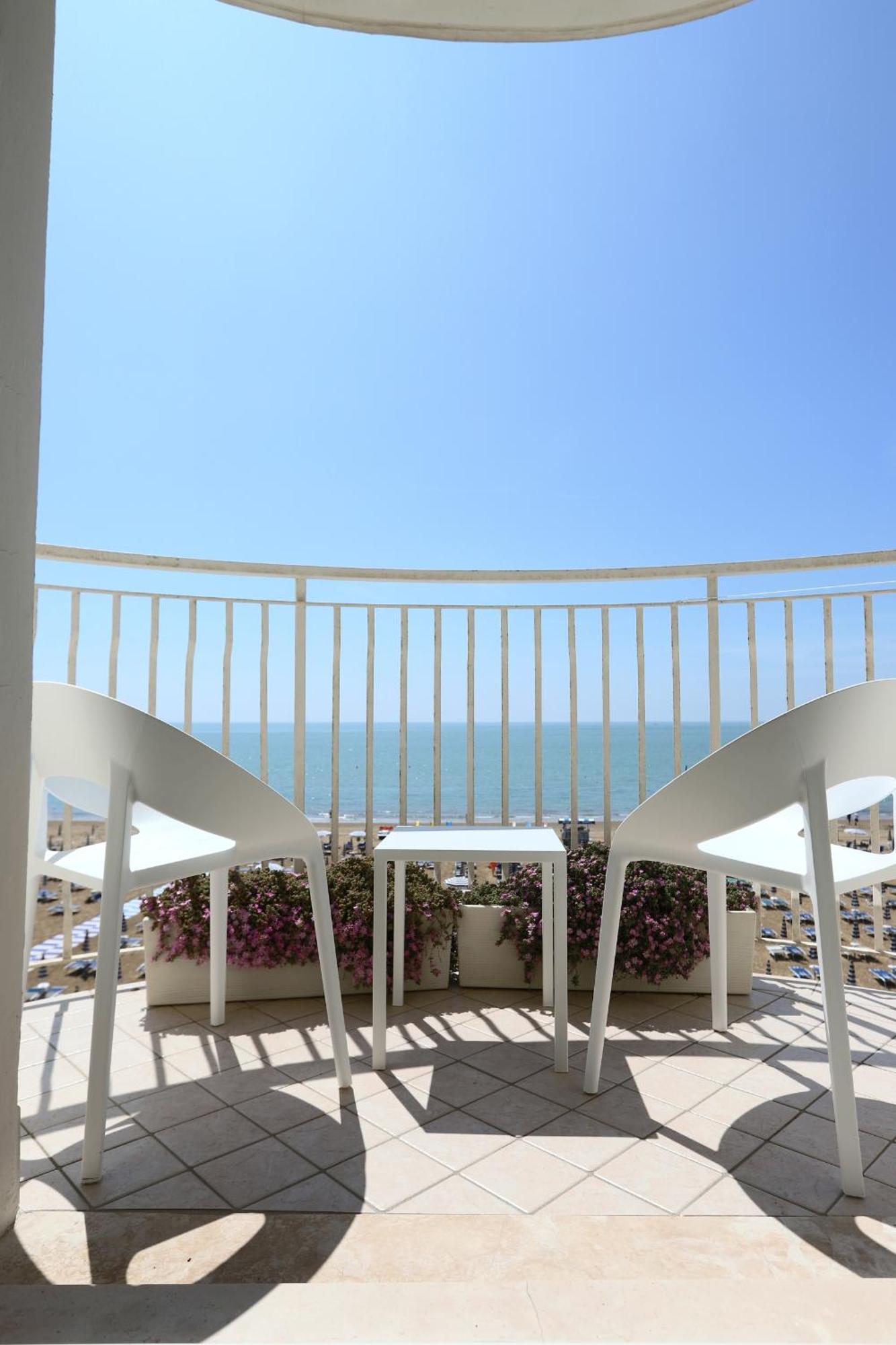Hotel Concordia Lido di Jesolo Exteriör bild